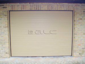 Horizontaal gelijnde panelen