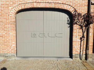 Verticaal gelijnde panelen